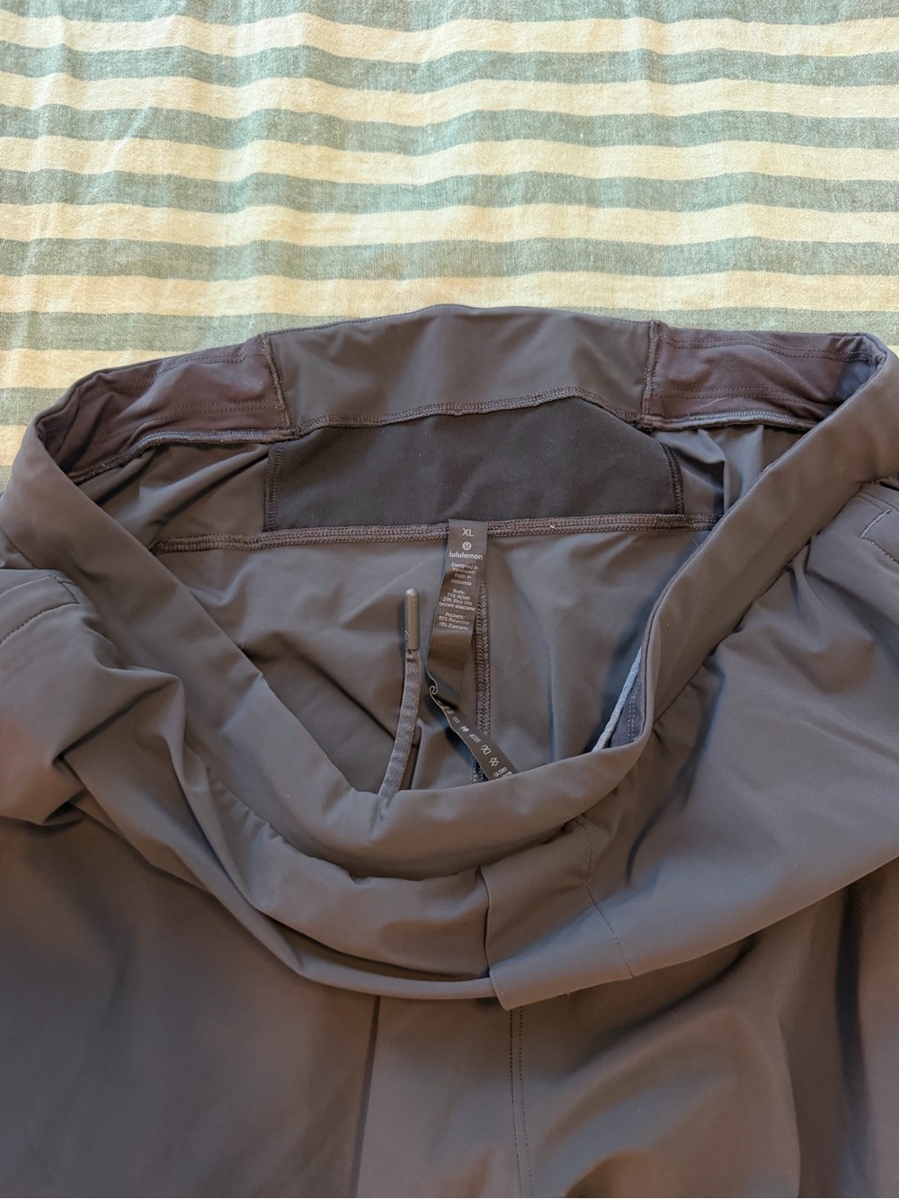 Men's Grey Lulu Lemon Pace Breaker Jogger - Picture 3 of 3